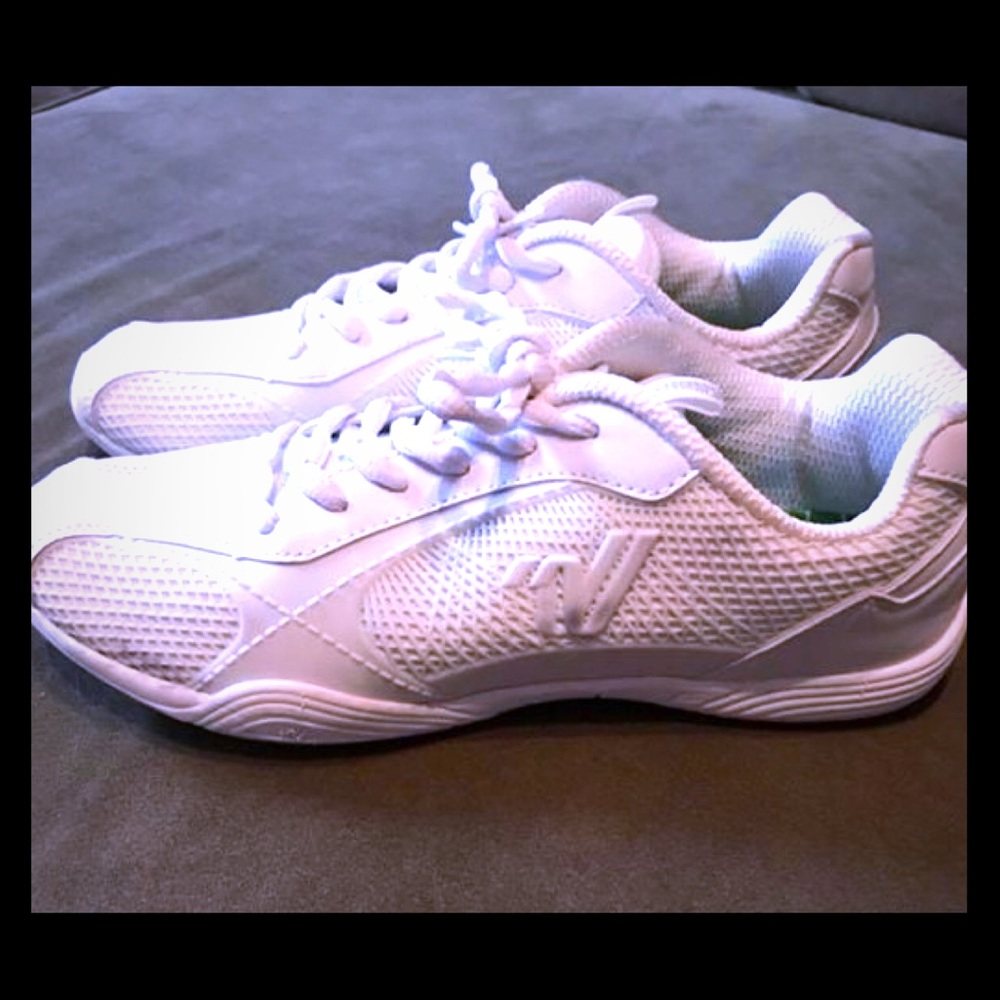 Varsity Brand Cheer Shoes Size 7.5